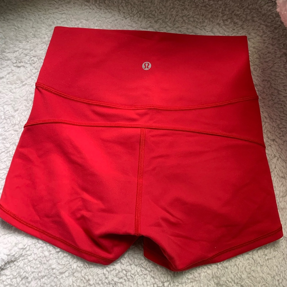 Lululemon In Movement Shorts 2.5”